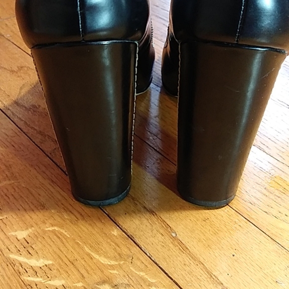 Nicole Miller Heels - "Sill "Black Peep Toe Sz 8 - Picture 8 of 14